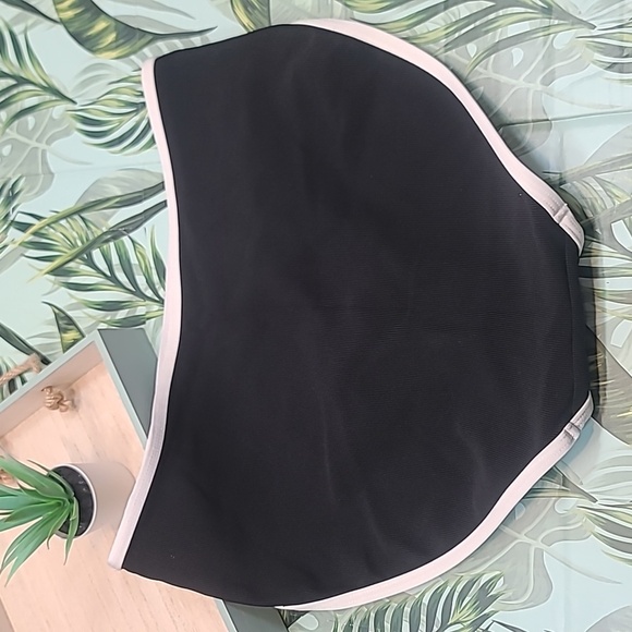Le Cove 8% spandex black and white swim bottom - Picture 3 of 6
